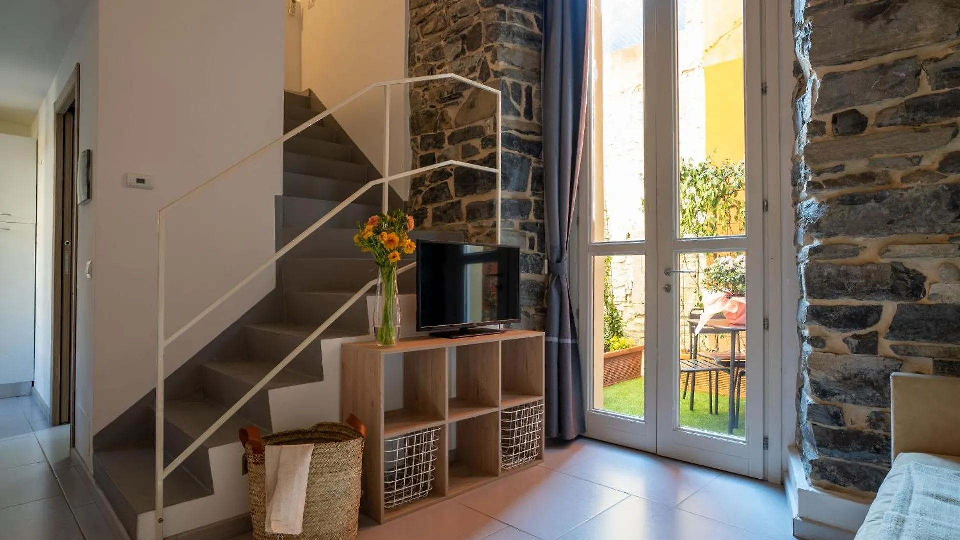Home Waves Como