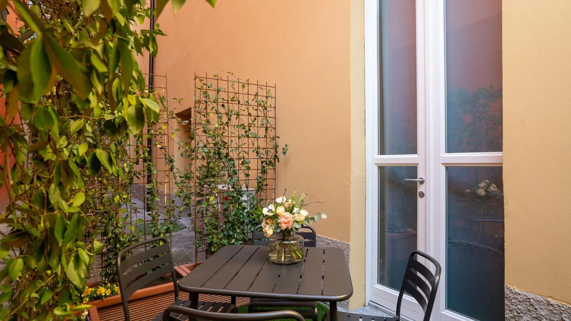 Daire Home Waves Como İtalya