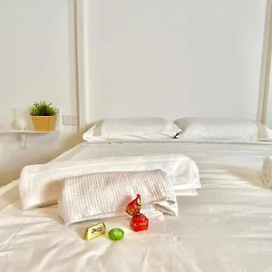 Apartment 1min Da E Duomo Prestigioso, Como